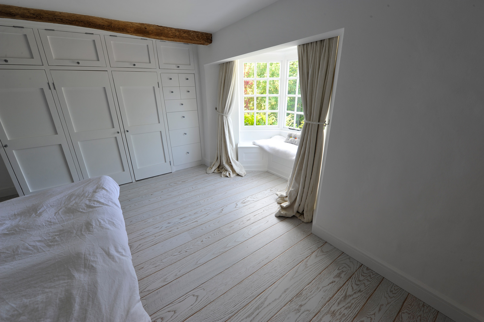 light-oak-bedroom